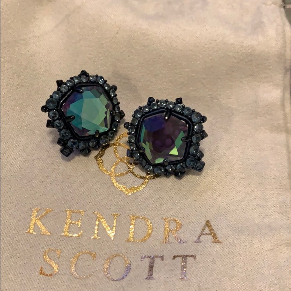 Kendra Scott Abelia studs in Navy Gunmetal